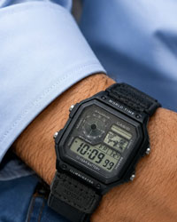 ساعت مردانه Casio World time بند برزنتی
