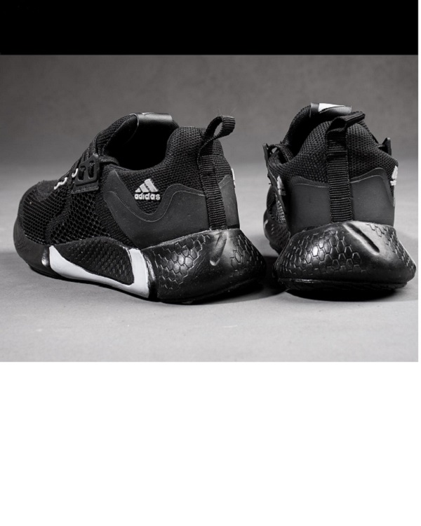 کفش ورزشی مردانه Adidas