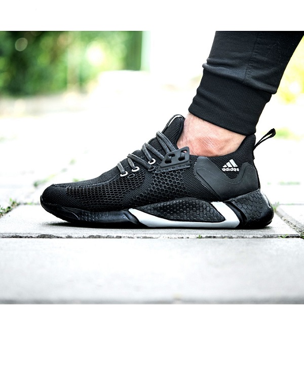کفش ورزشی مردانه Adidas