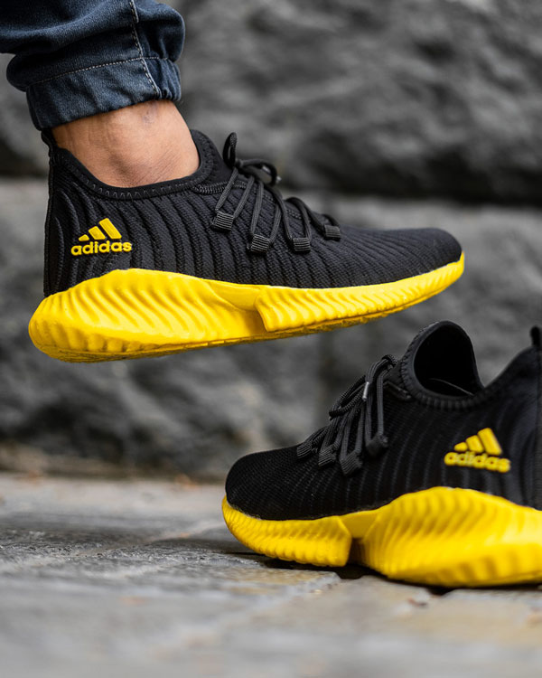 کفش ورزشی Adidas مردانه مشکی زیره زرد مدل River