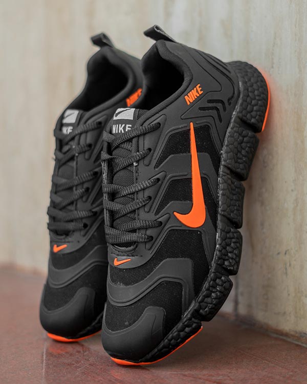 کفش ورزشی Nikeمردانه مشکی نارنجی مدلArax