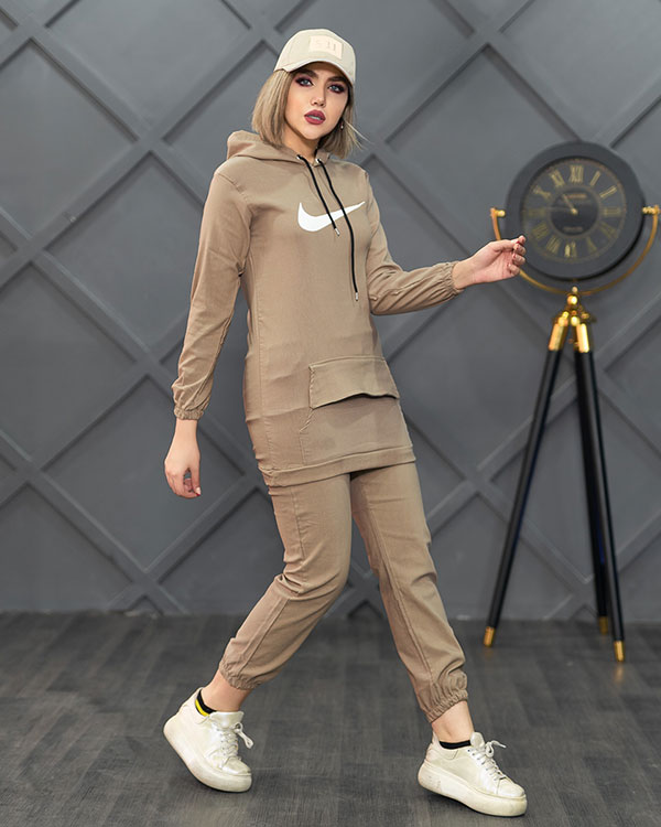 ست مانتو شلوار ورزشی Nike مدلCamila