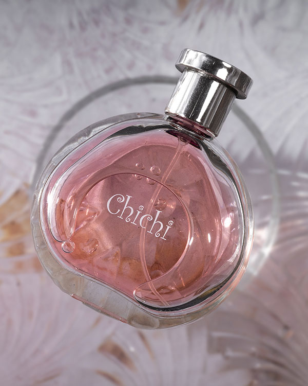عطر زنانه مدل chichi صورتي