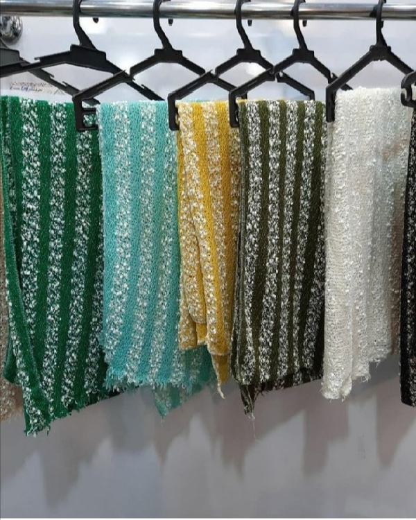شال بوکله زمستانه بافت.  سفید