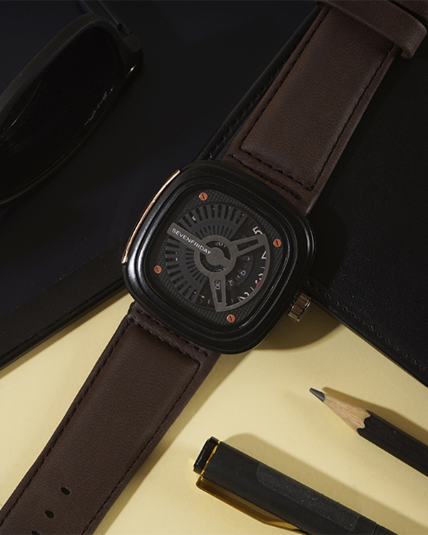 ساعت sevenfriday  مدل zado