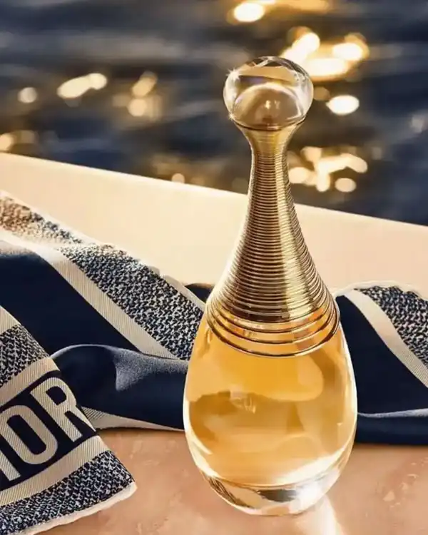 عطر زنانه مدل Dior J’Adore Infinissime