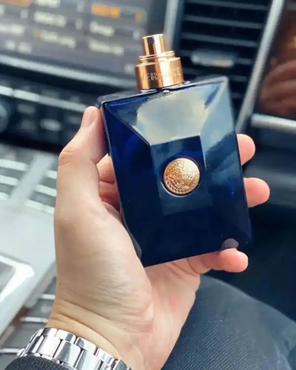 عطر مردانه مدل Versace Dylan Blue