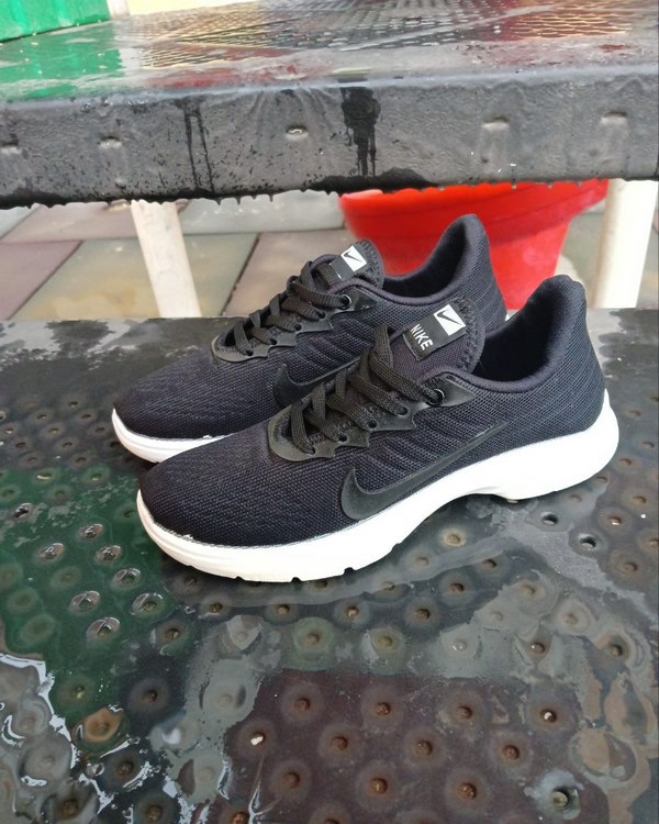 کفش پیاده روی مردانه مدل Nike