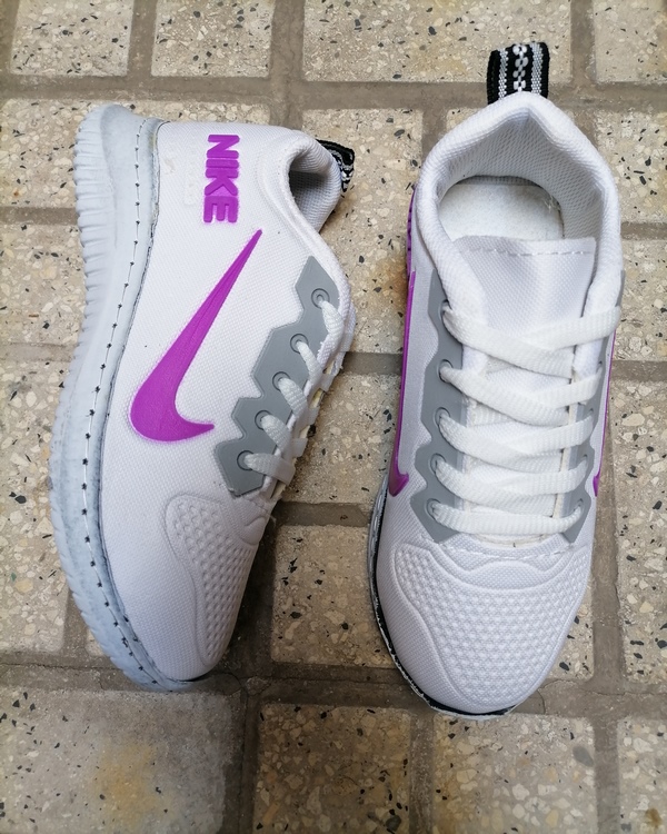 کفش اسپرت زنانه مدل Nike سفید