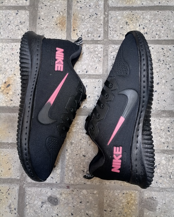 کفش اسپرت زنانه مدل Nike مشکی