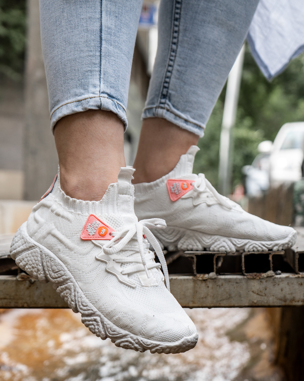 كفش ورزشي Ultra Boost دخترانه سفيد مدل Rira