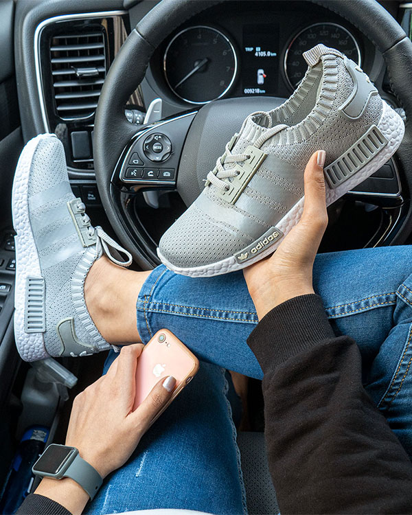 كفش ورزشي طوسي adidas زنانه مدل Anika