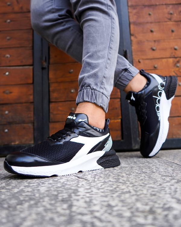 كفش مردانه Diadora مدل S500 رنگ مشكي