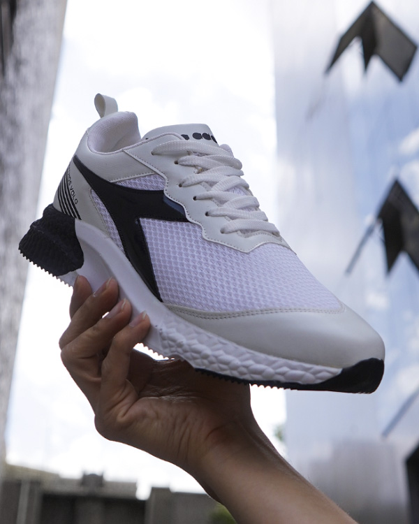 كفش مردانه Diadora مدل S500 رنگ سفيد