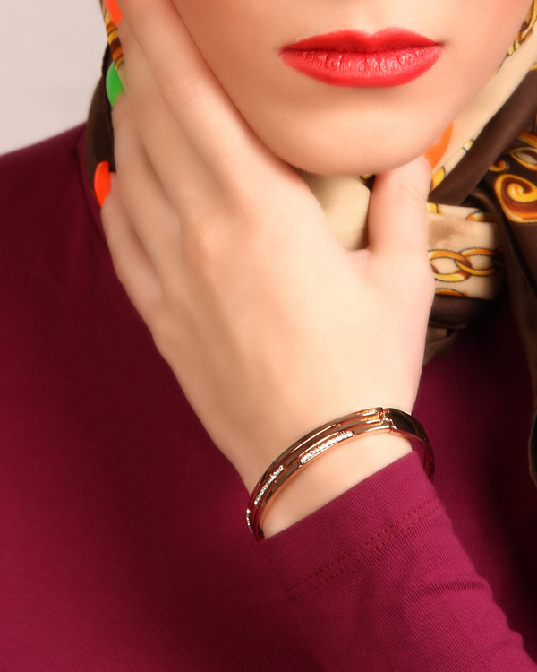 دستبند النگویی نگین دار 8632