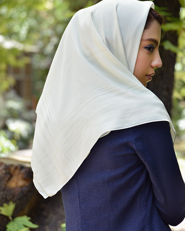 روسری حریر شیری ساده 
