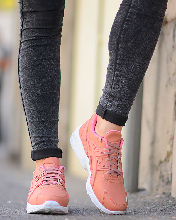 کفش ورزشی زنانه طرح asics مدل 0664