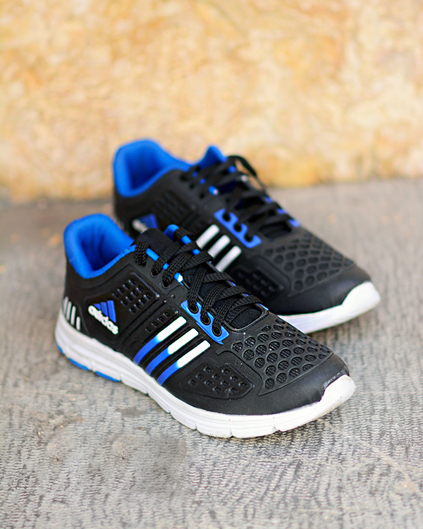 کفش ورزشیadidasمدل0600