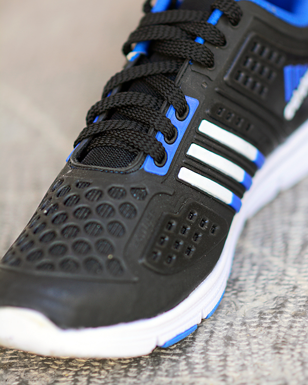 کفش ورزشیadidasمدل0600