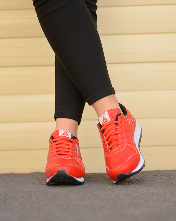 کفش ورزشی زنانه طرح Reebok مدل 0323