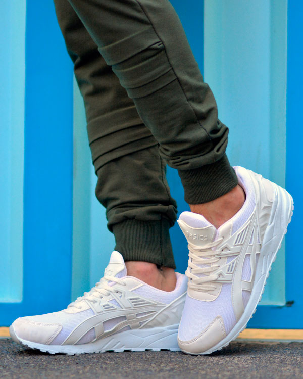 کفش ورزشی طرح asics مردانه مدل 0060