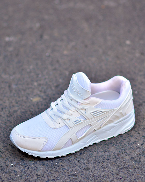 کفش ورزشی طرح asics مردانه مدل 0060