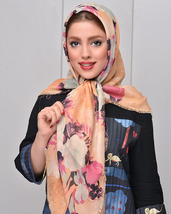 روسری نخی گل درشت مدل 3321