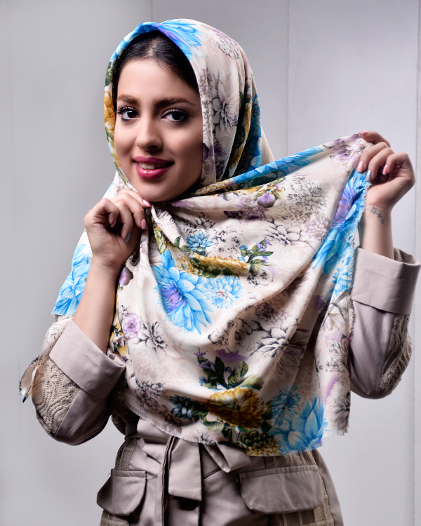 روسری نخی گل درشت مدل 3059