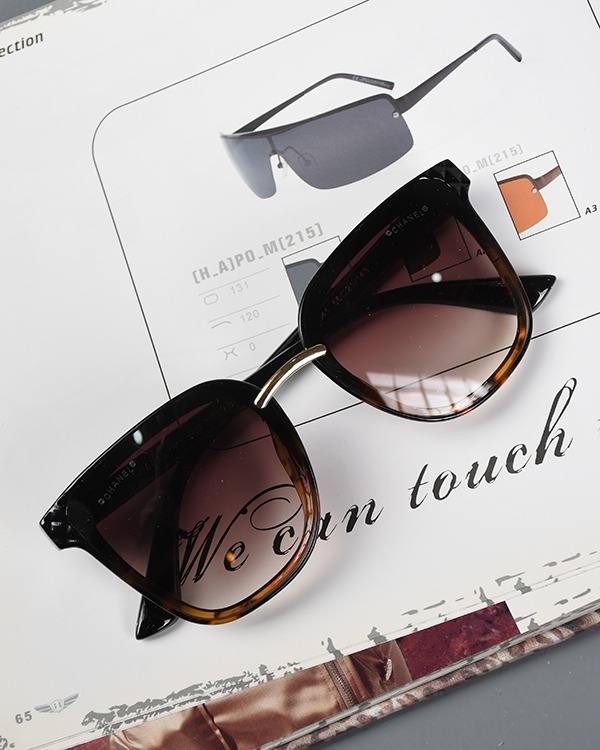 عینک زنانه CHANEL مدل 2734