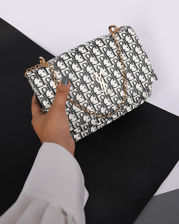 کیف پاسپورتی زنانه dior مدل 2935
