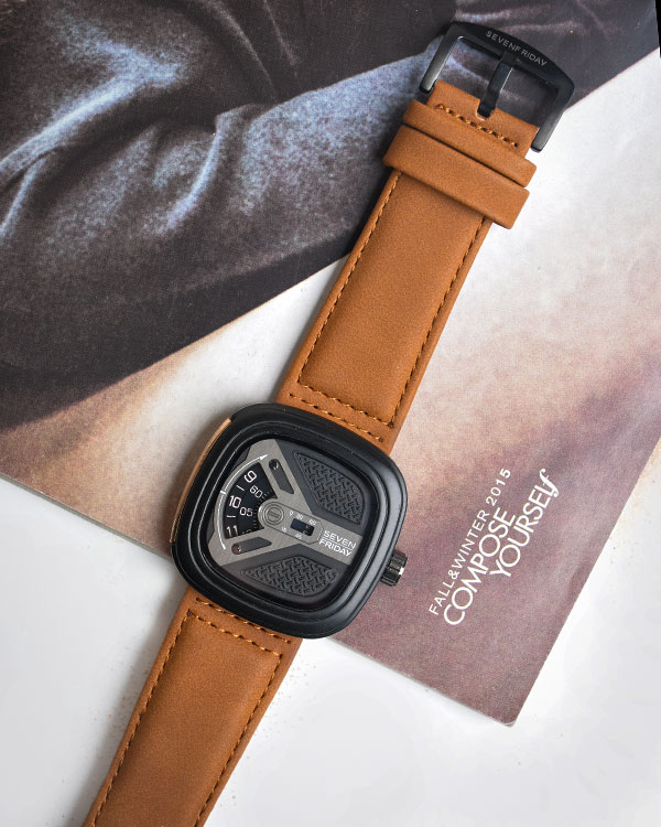 ساعت صفحه مربعی عقربه‌ای مردانه sevenfriday طرح richard مدل 3726