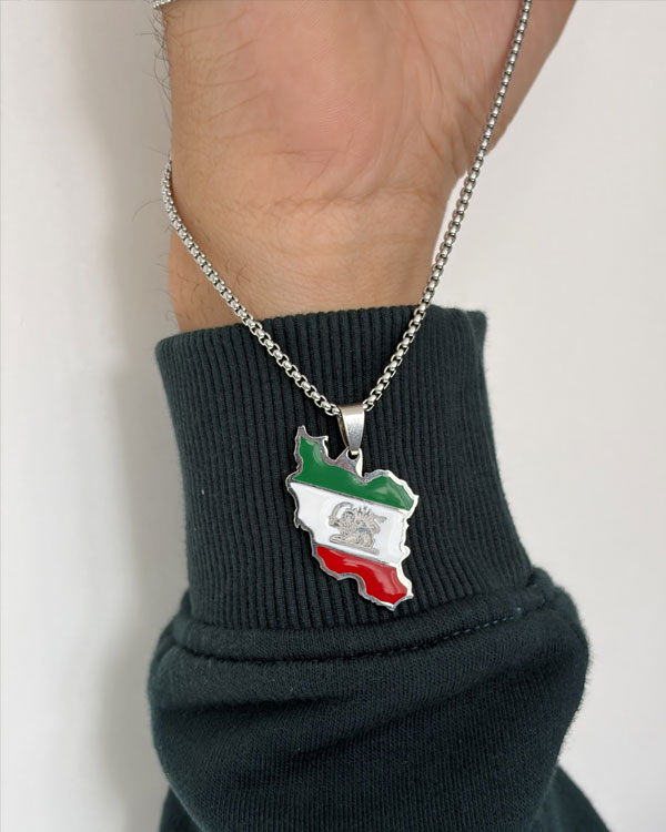 گردنبند ایران با نشان شیر و خورشید