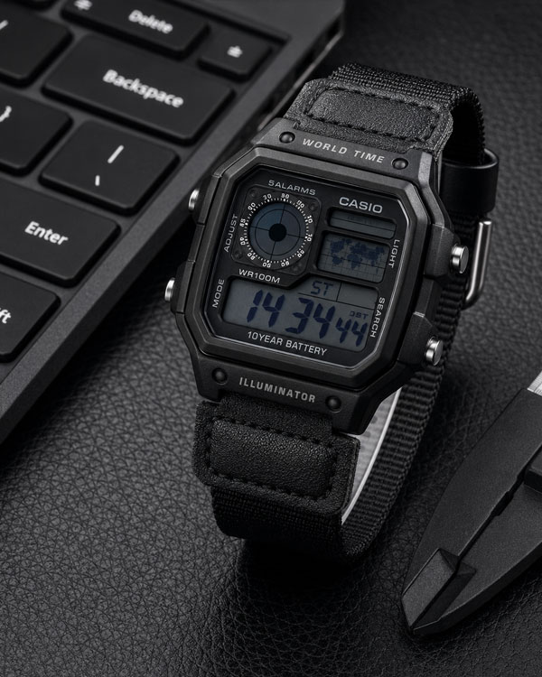 ساعت مردانه Casio World time بند برزنتی